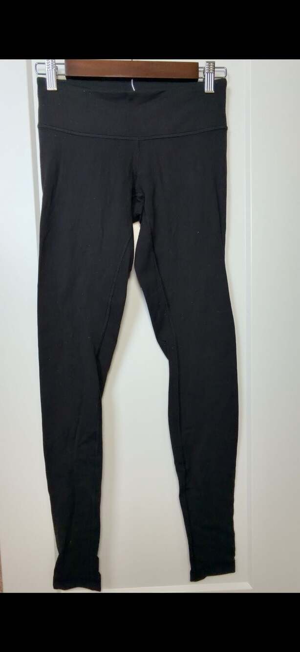Lululemon Black Athletic Yoga Leggings_A100 - Picture 1 of 6